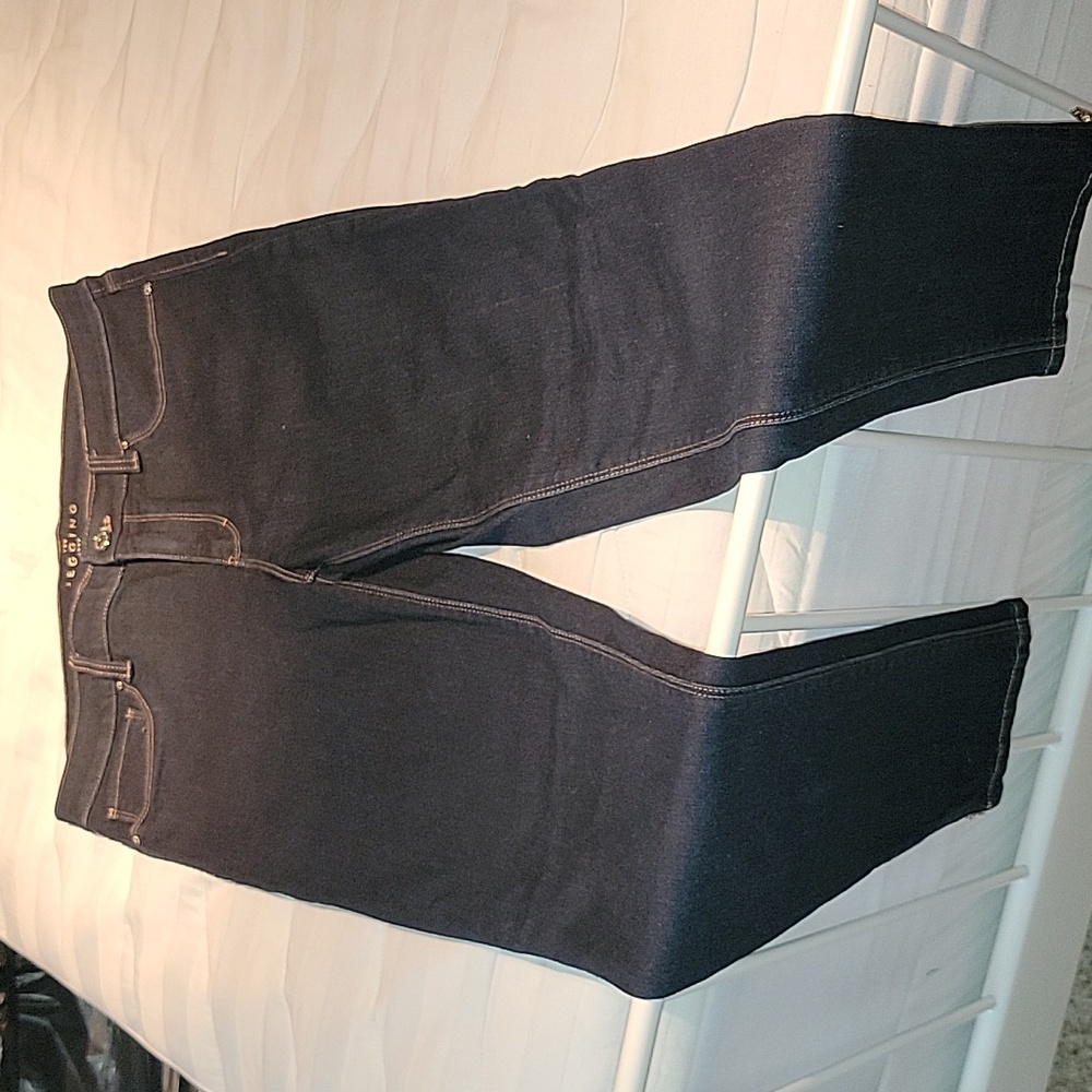 Size 10L WHBM Jegging Jean w Zipper Ankle